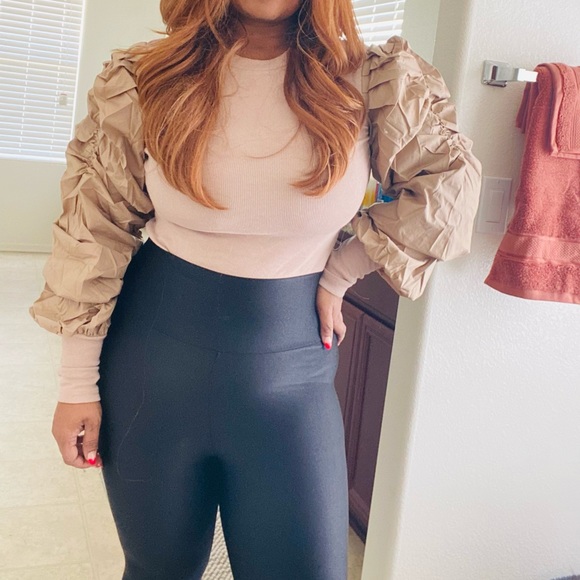 PUFFED SLEEVE SWEATER NEW w|o TAGs - Picture 4 of 5